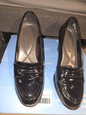 AEROSOLES Women's Black Patent Penny Loafers